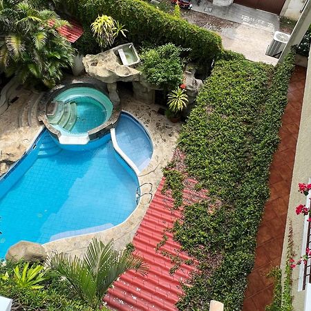 Hotel Quinta Maya Flores Exterior foto