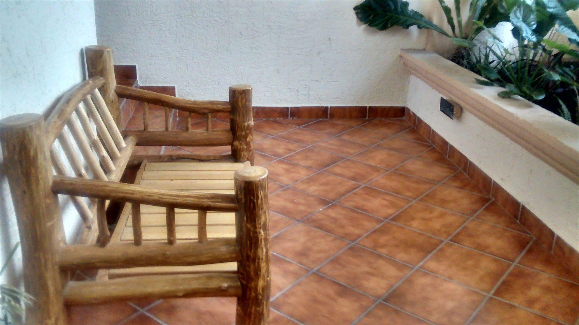 Hotel Quinta Maya Flores Exterior foto