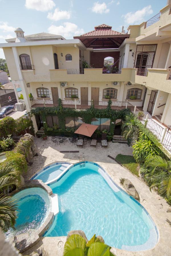 Hotel Quinta Maya Flores Exterior foto